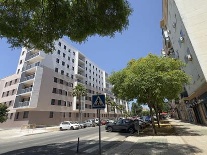 Exterior view of Flat for sale in  Sevilla Capital  with Air Conditioner, Parquet flooring and Terrace