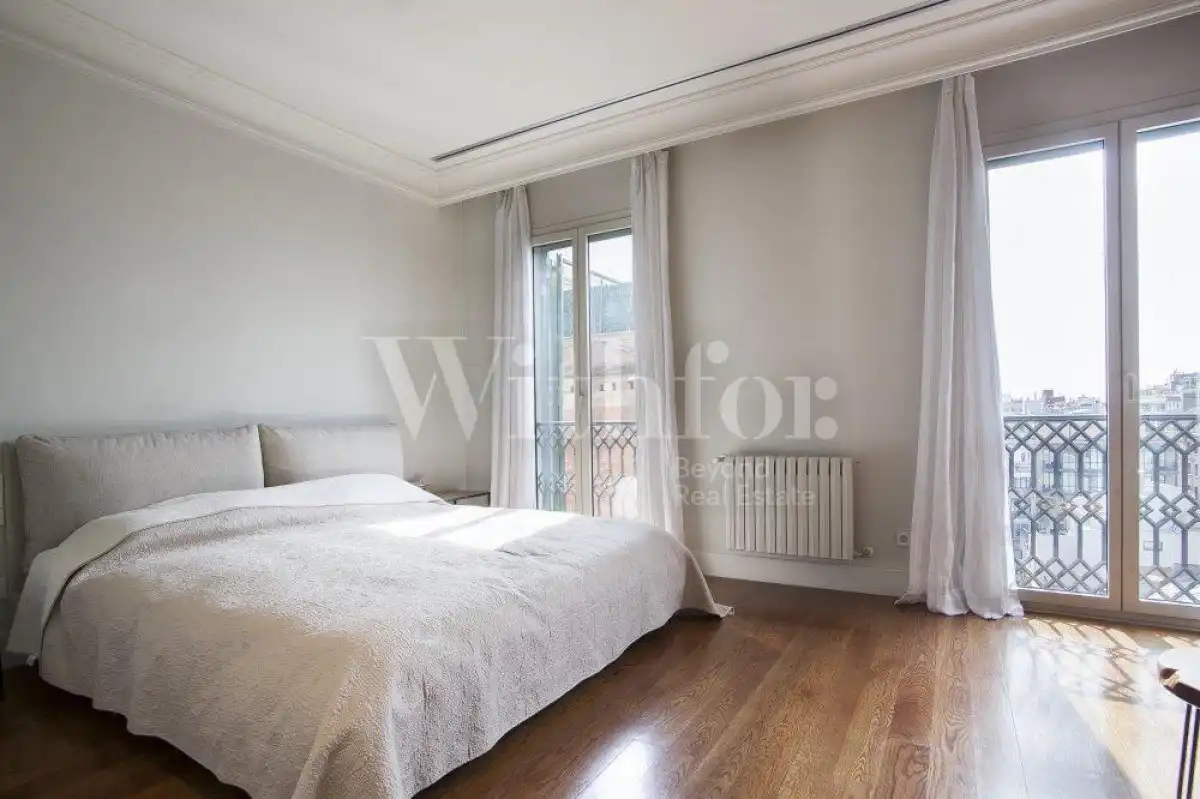Bedroom of Flat for sale in Barcelona  with Air Conditioner, Heating and Parquet flooring