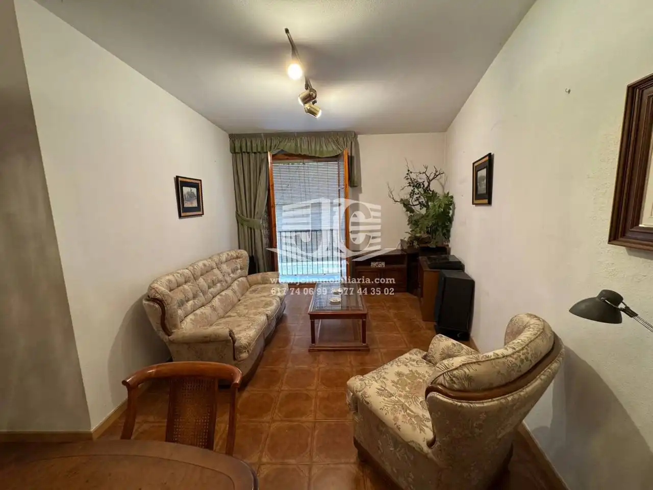Sala d'estar de Casa o xalet en venda en Tortosa amb Aire condicionat, Terrassa i Moblat