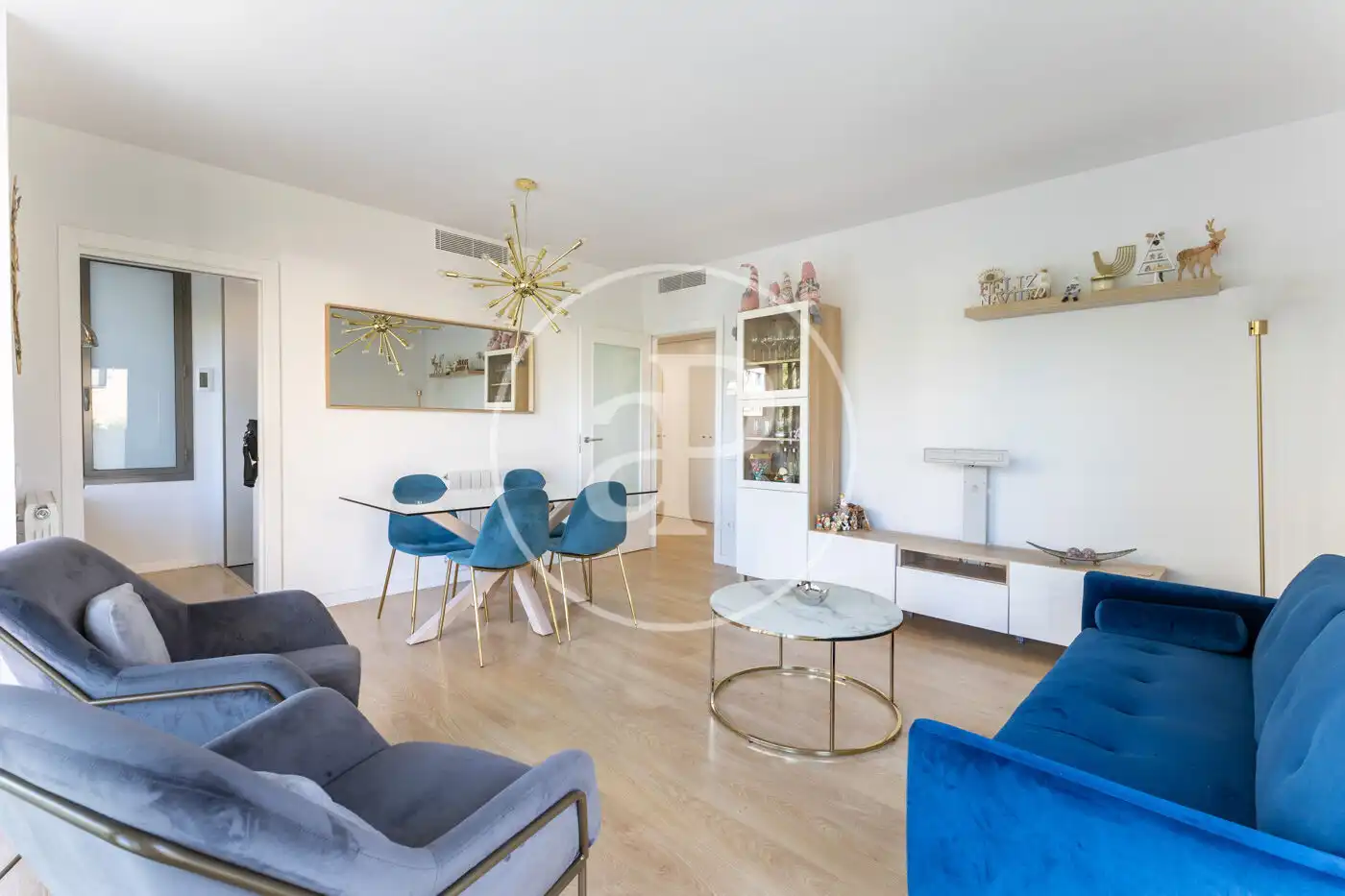 Sala d'estar de Pis en venda en Sant Cugat del Vallès amb Aire condicionat, Jardí privat i Terrassa