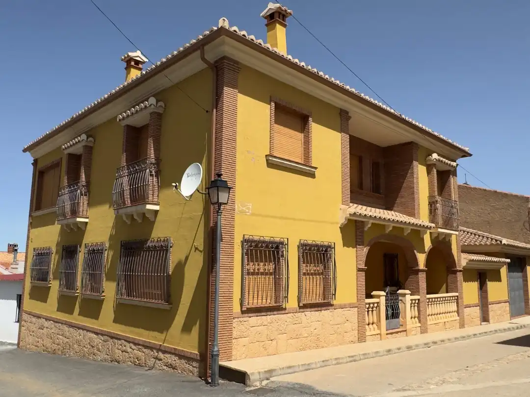 Casa rústica en venda a Eugenia de montijo 10