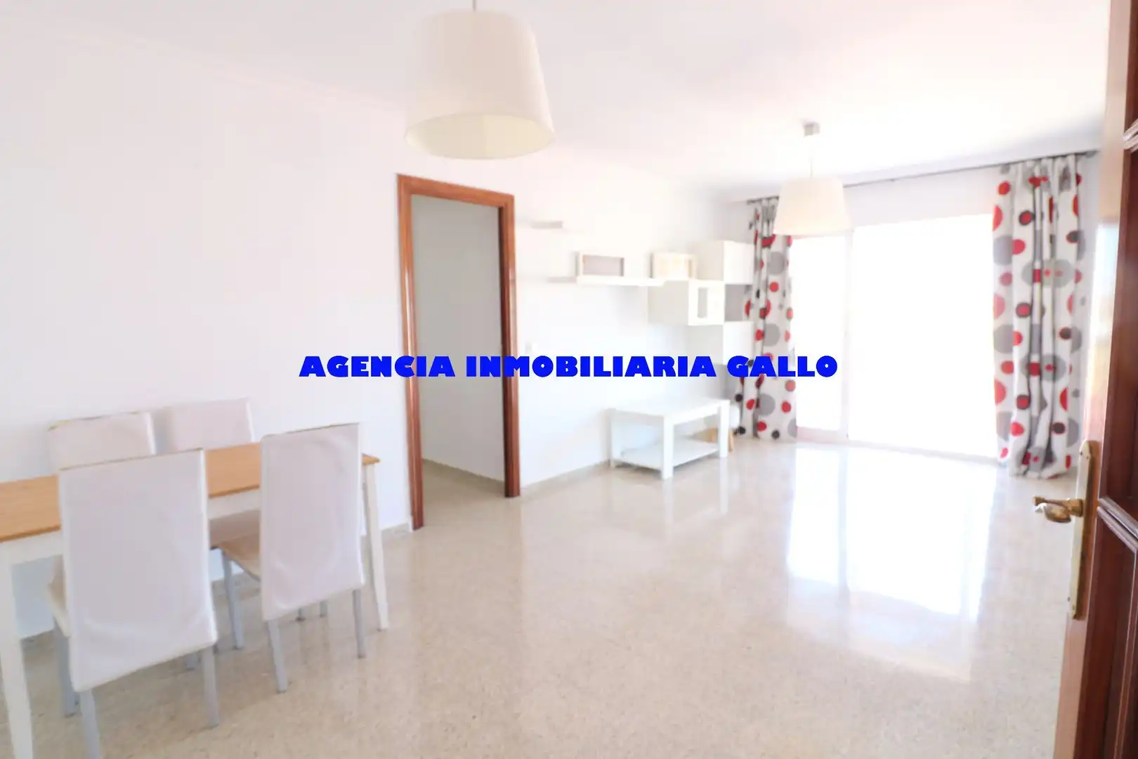 Sala de estar de Piso de alquiler en Sevilla con Aire acondicionado