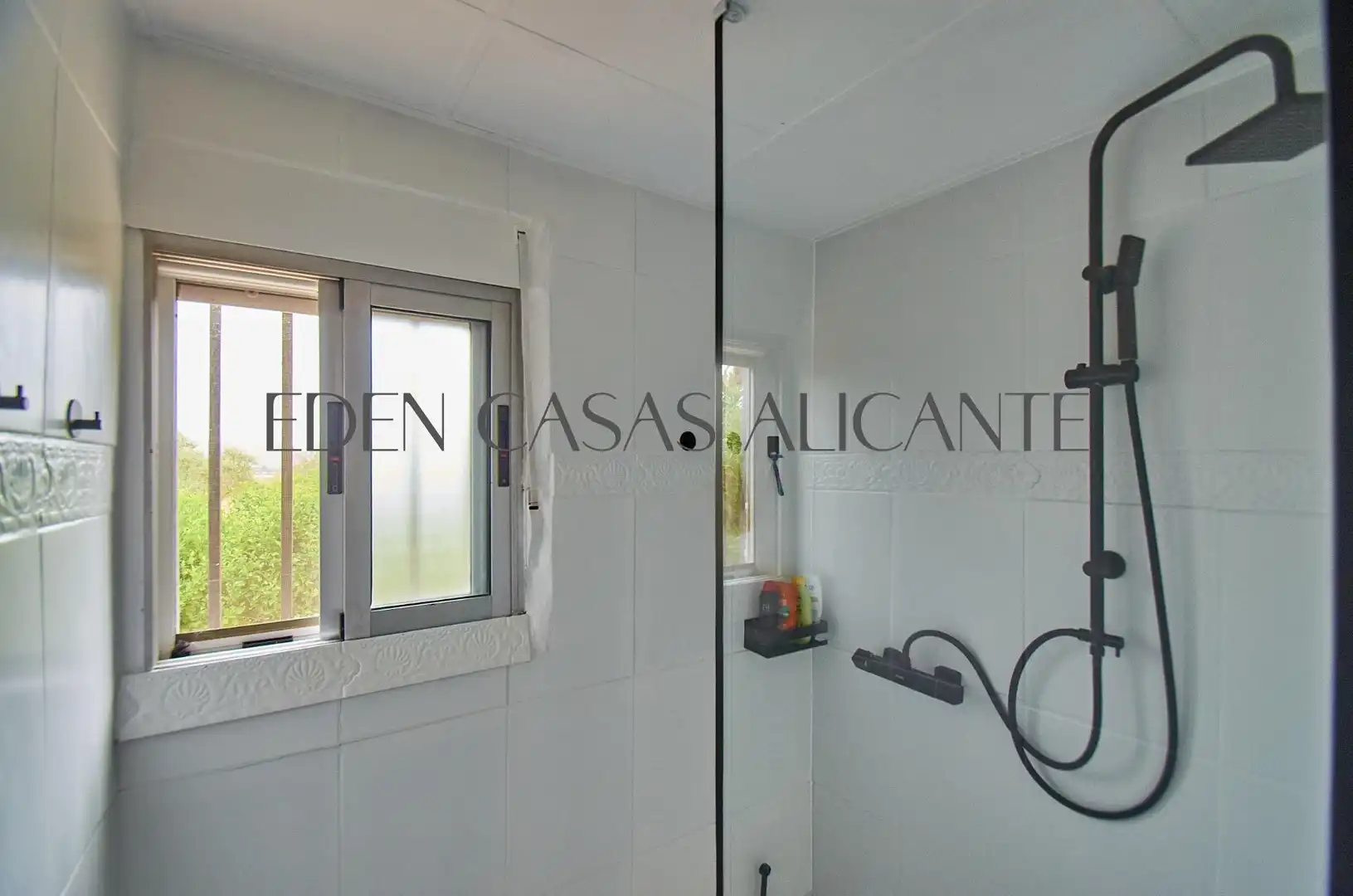 Baño de Casa o chalet en venta en Biar con Aire acondicionado, Calefacción y Jardín privado