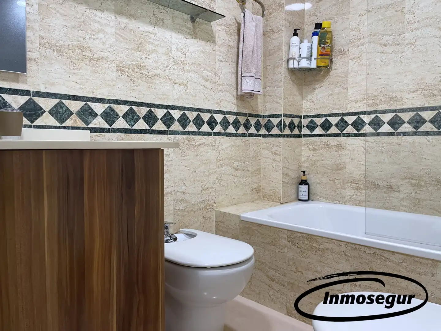 Baño de Piso en venta en Salou con Aire acondicionado, Calefacción y Terraza