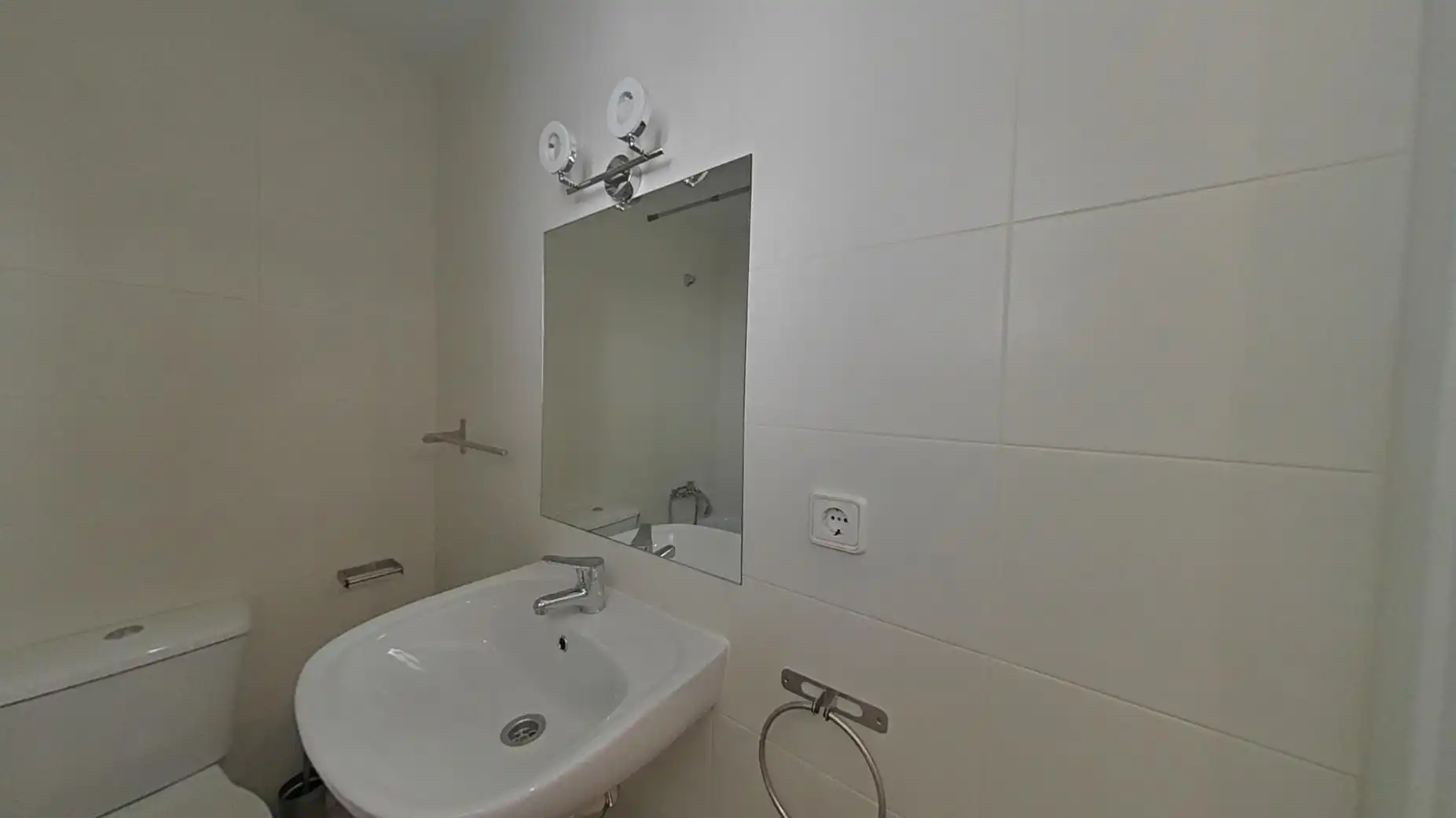Bany de Pis en venda en Santa Rosa