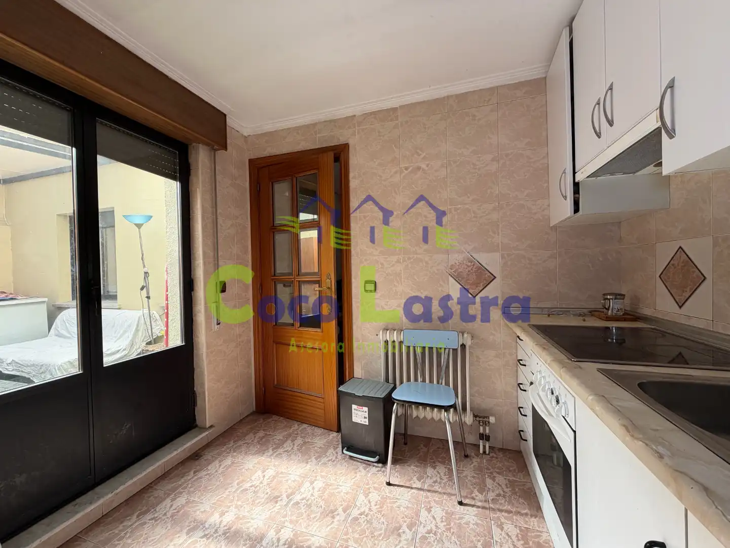 Cocina de Piso en venta en Salamanca con Calefacción, Terraza y Lavadora