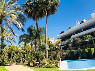 Apartament amb piscina en venda a Milla de Oro