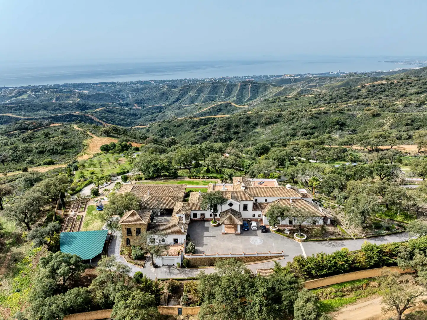 House with pool for sale in Elviria - Cabopino