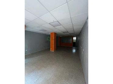 Local comercial en venda a Santa Marina