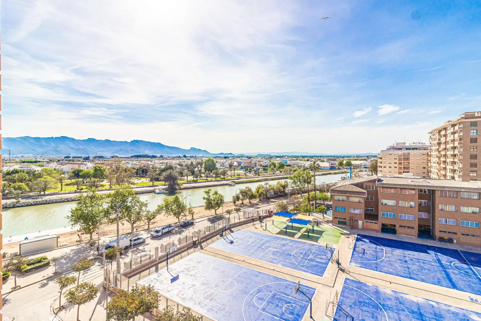 Vista exterior de Piso en venta en Cullera con Aire acondicionado, Calefacción y Balcón