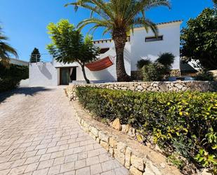 Vista exterior de Casa o xalet en venda en Benissa amb Aire condicionat, Terrassa i Piscina