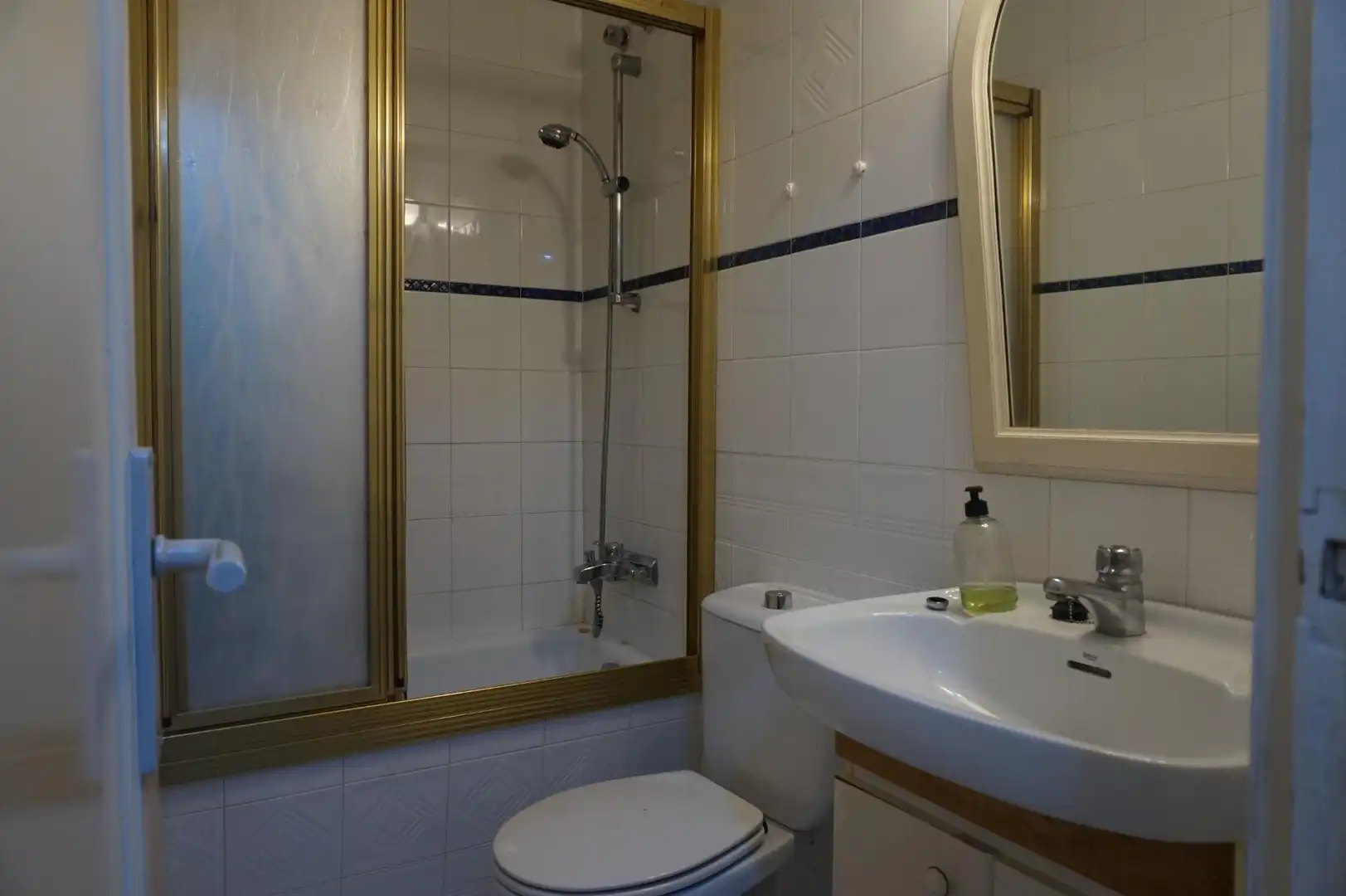 Baño de Piso en venta en Elche / Elx con Aire acondicionado, Trastero y Balcón