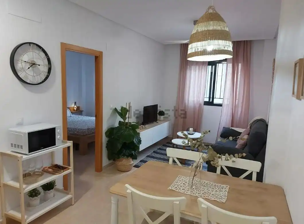 Erdgeschoss zur Miete in Campello pueblo