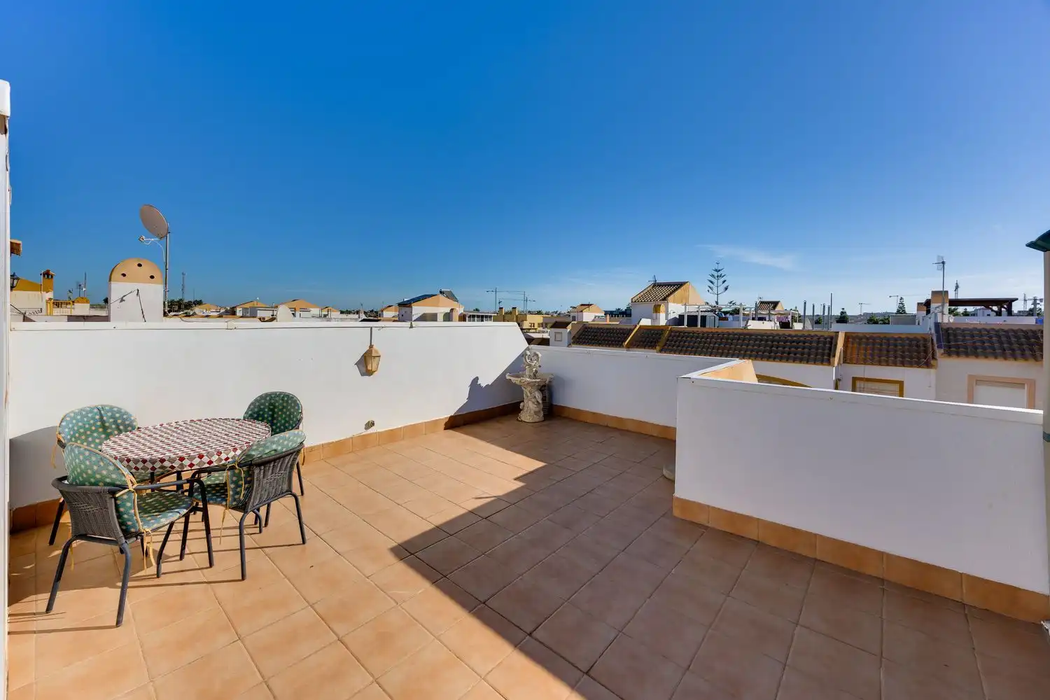 Terrassa de Casa o xalet en venda en Zona Carrefour - Urbanizaciones