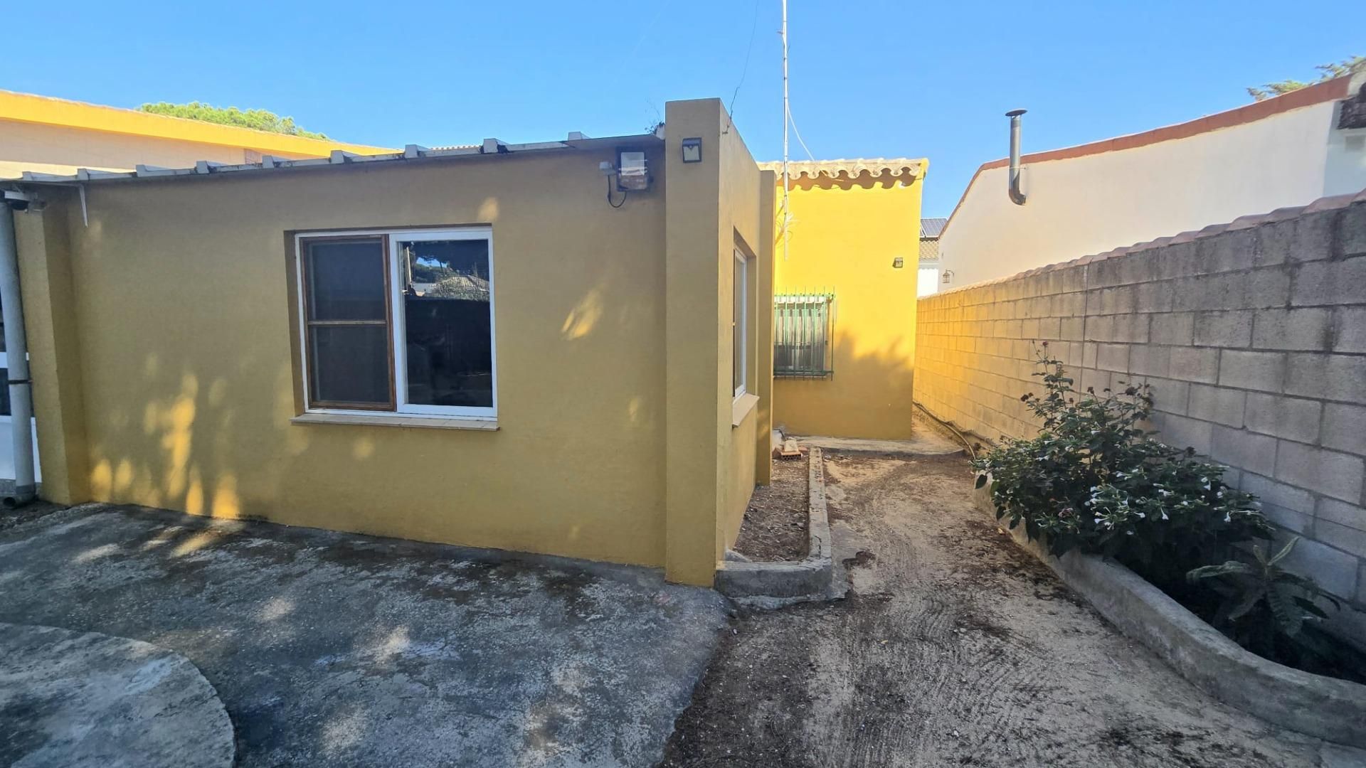 Vista exterior de Casa o chalet en venta en Chiclana de la Frontera con Jardín privado y Terraza