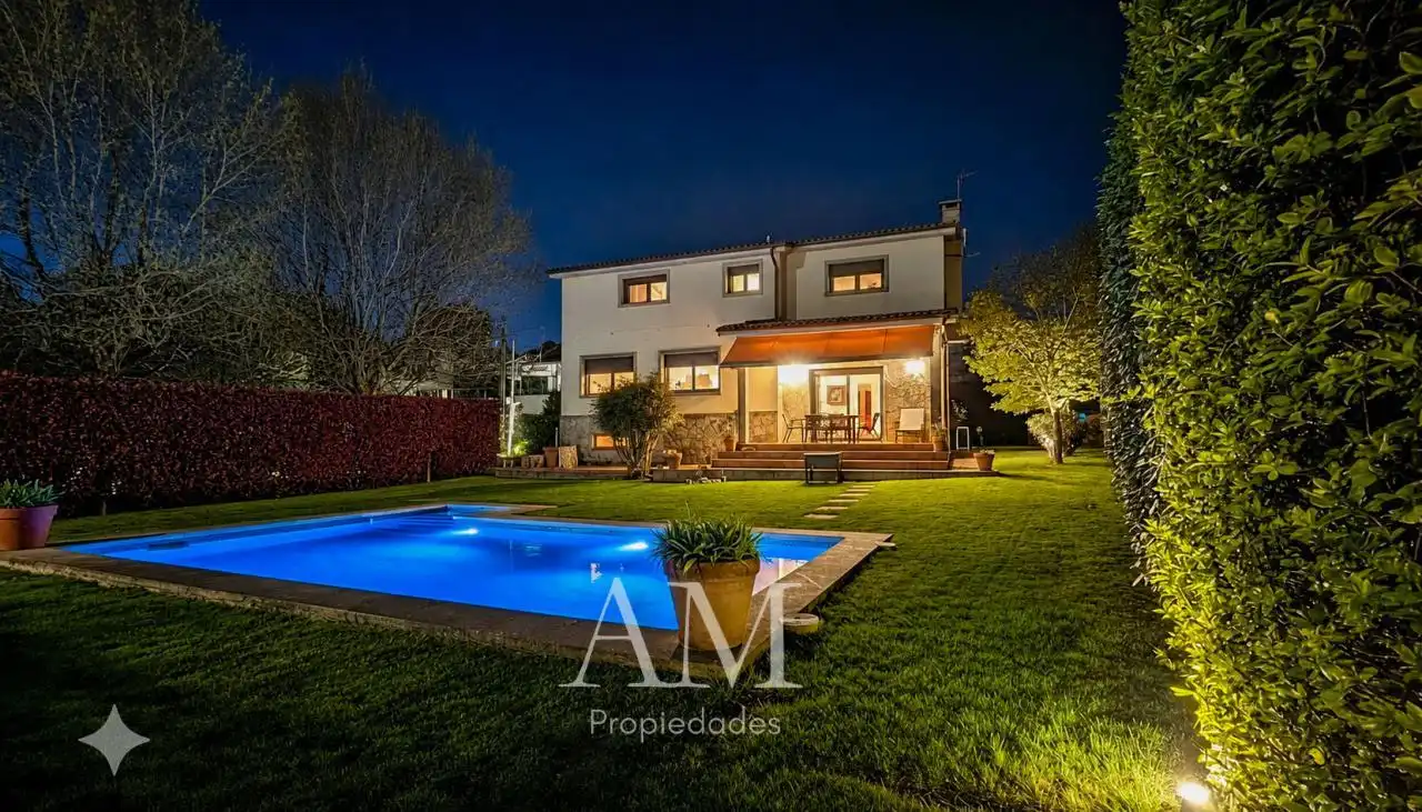 Jardín de Casa o chalet en venta en Vigo  con Calefacción, Jardín privado y Terraza