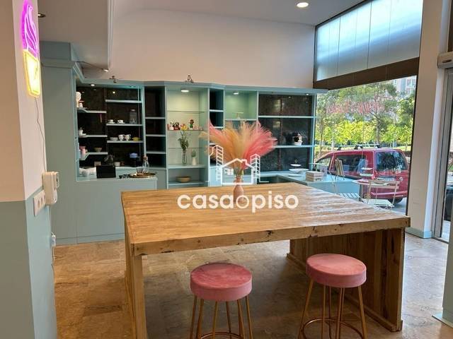 Local comercial en Alquiler en Barri del Centre