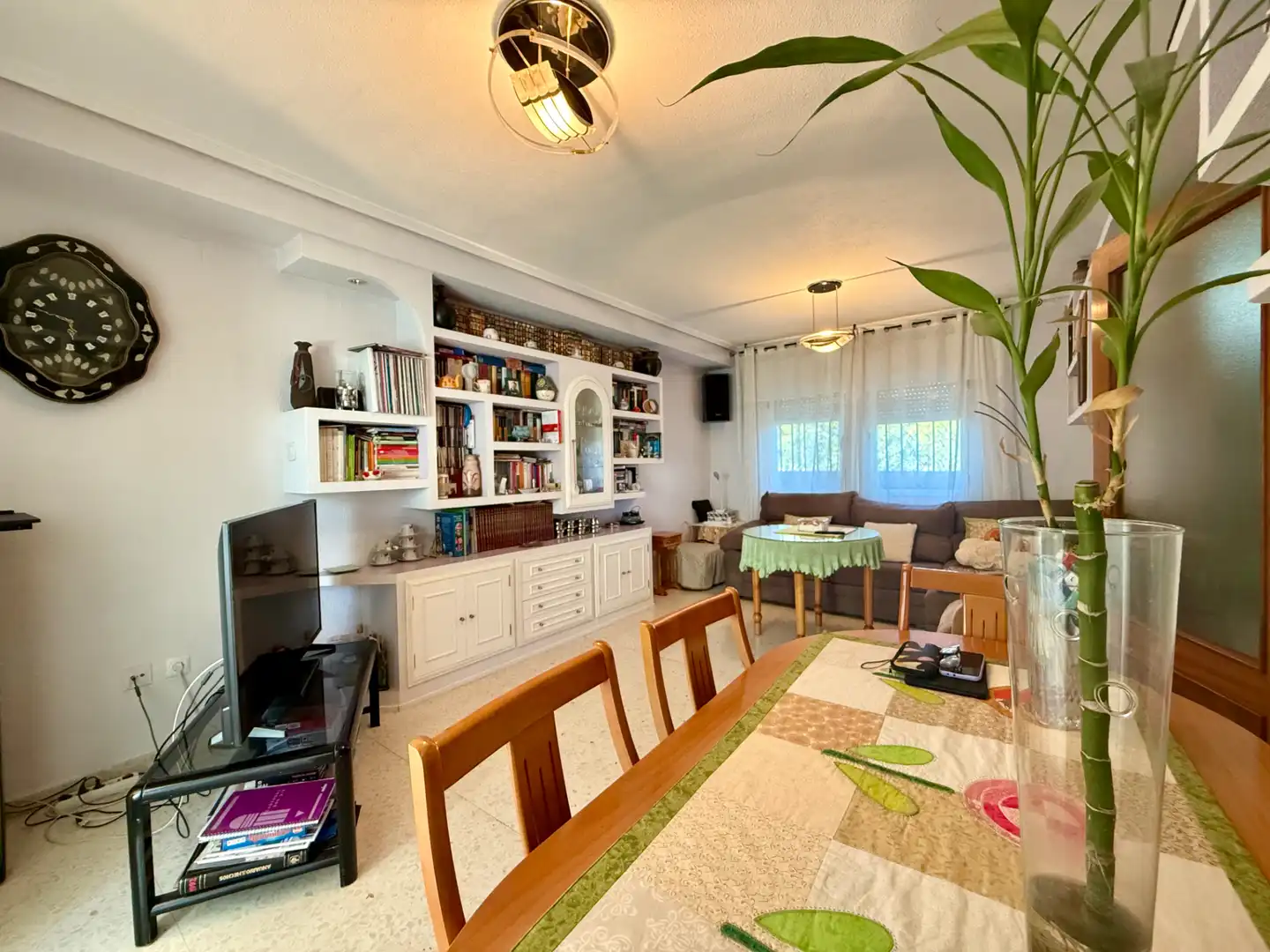 Chalet con jardín en venta en Los Rosales, imagen 2
