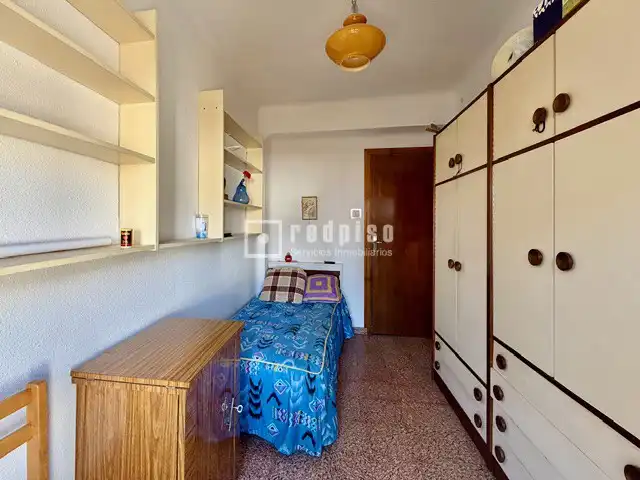 Habitación de Piso en venta en Madrid con Calefacción y Trastero