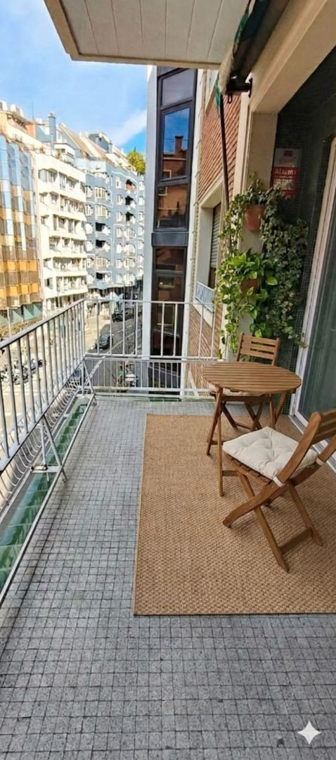 Terrassa de Pis en venda en  Barcelona Capital amb Calefacció, Parquet i Forn