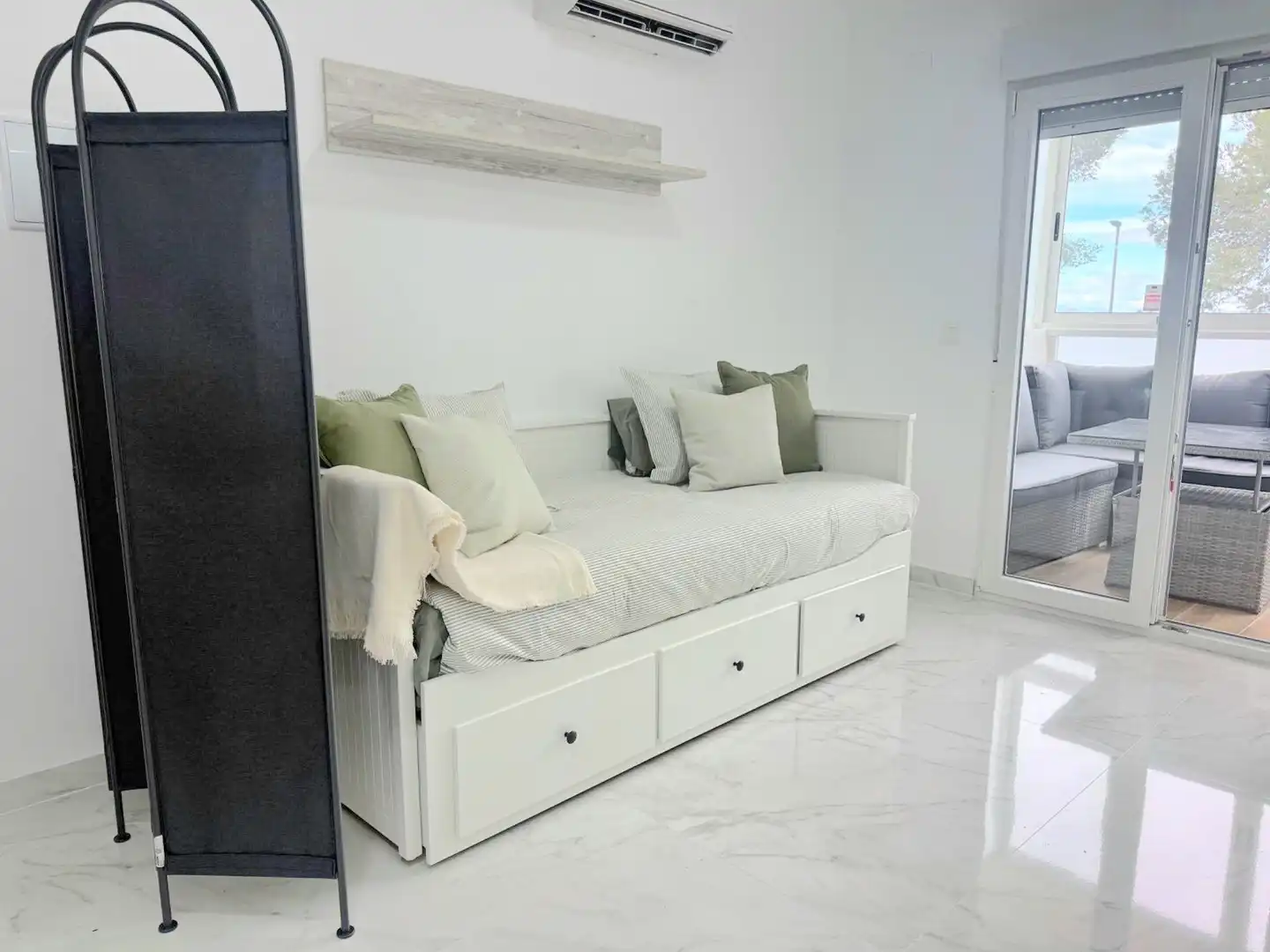 Habitación de Estudio en venta en Rojales con Aire acondicionado, Terraza y Amueblado