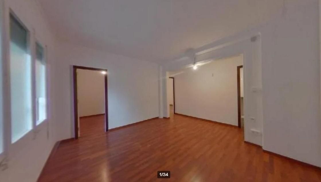 Sala d'estar de Planta baixa en venda en  Barcelona Capital amb Balcó