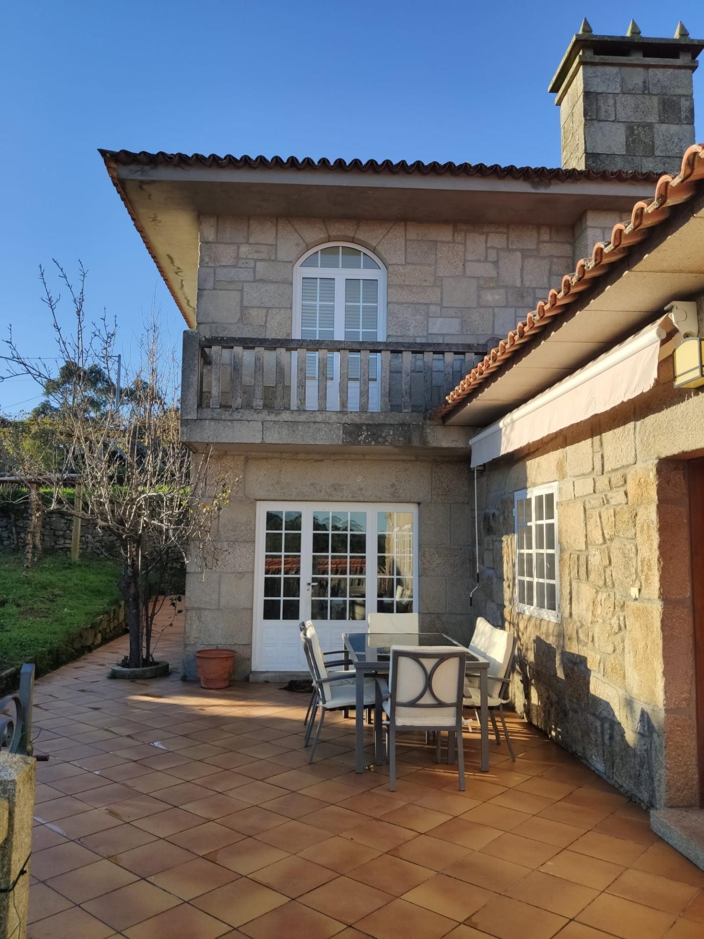 Terrassa de Casa o xalet en venda en Vilanova de Arousa amb Calefacció, Jardí privat i Terrassa