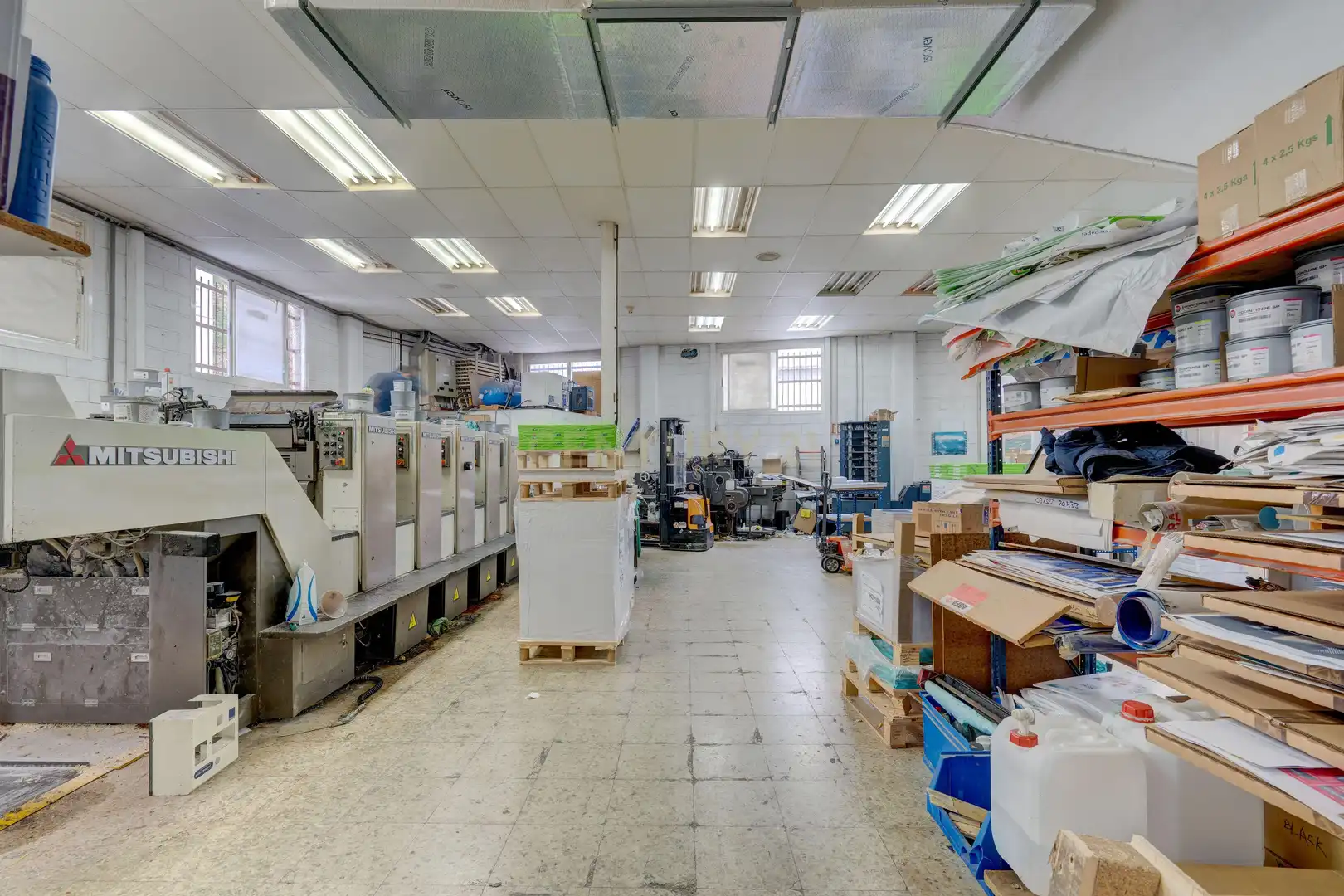 Fabrikhallen zum Verkauf in Donostia - San Sebastián 