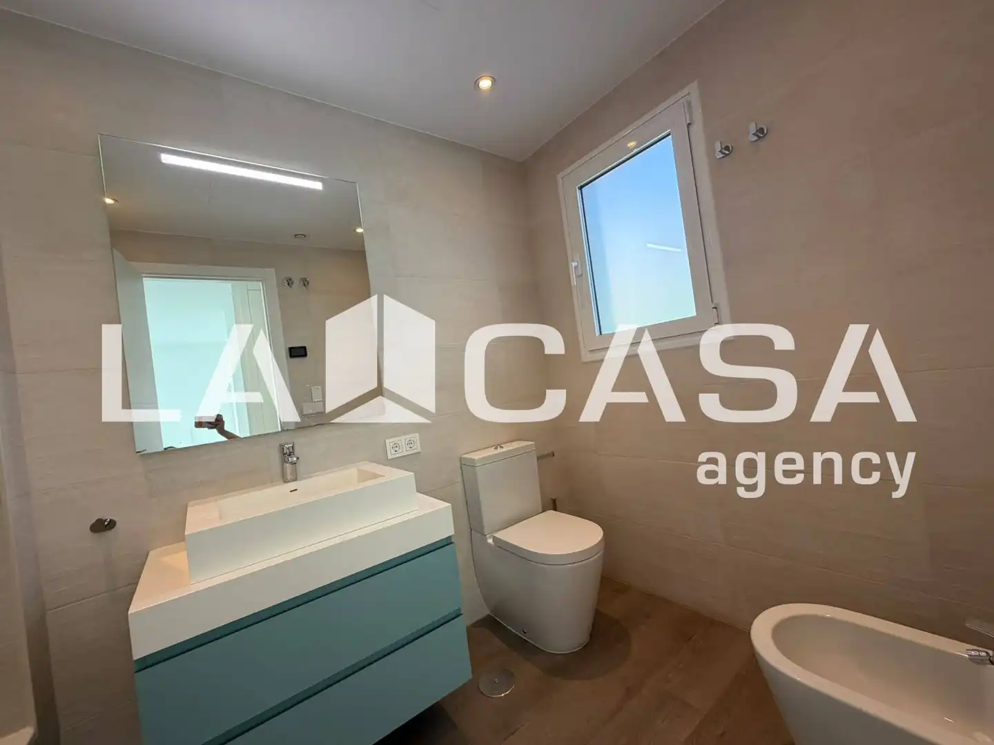 Semi-detached house for sale in Entrenúcleos, imagen 18