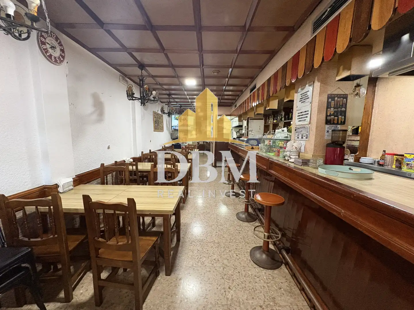 Local comercial en traspàs a Les Corts