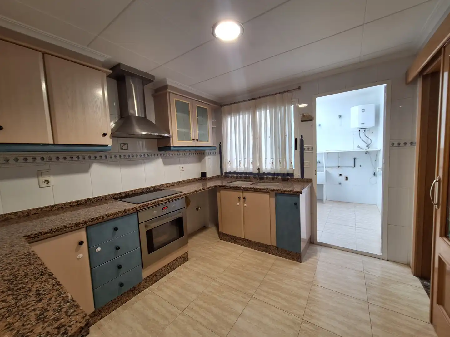 Kitchen of Flat for sale in Sueca  with Air Conditioner and Storage room