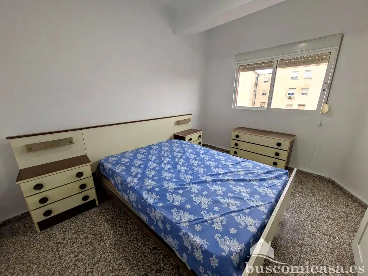 Habitación de Piso para compartir en Linares con Aire acondicionado y Amueblado