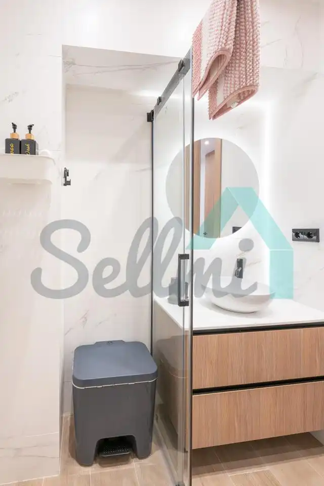 Flat for rent in Calle Real Oviedo, Masip