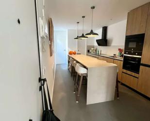 Cuina de Apartament per a compartir en  Madrid Capital amb Aire condicionat i Terrassa