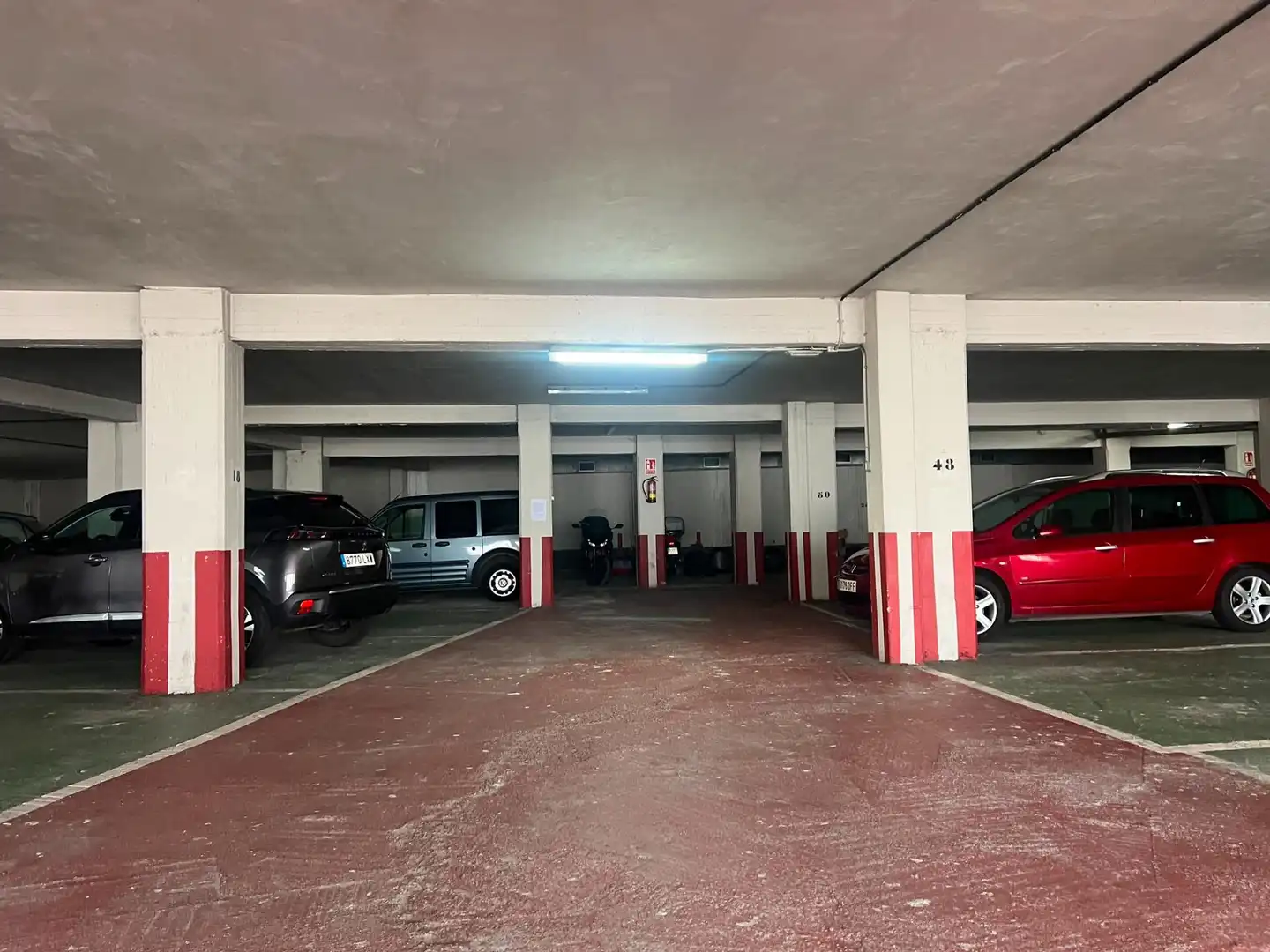 Aparcament de Garatge en venda en Cambre 