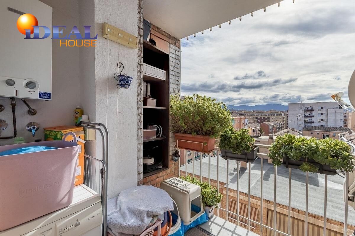 Terrassa de Pis en venda en  Granada Capital amb Aire condicionat