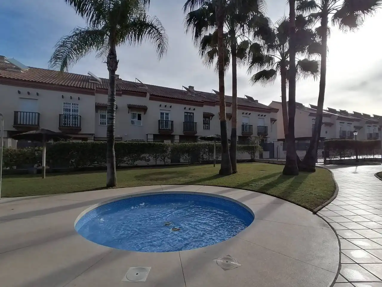 Piscina de Casa adosada de lloguer en Fuengirola amb Aire condicionat, Calefacció i Terrassa