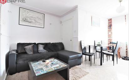 Living room of Flat for sale in  Madrid Capital  with Air Conditioner and Heating