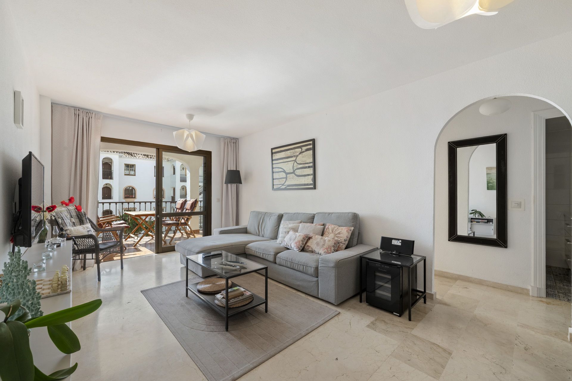 Sala d'estar de Apartament en venda en Mijas amb Aire condicionat, Terrassa i Piscina