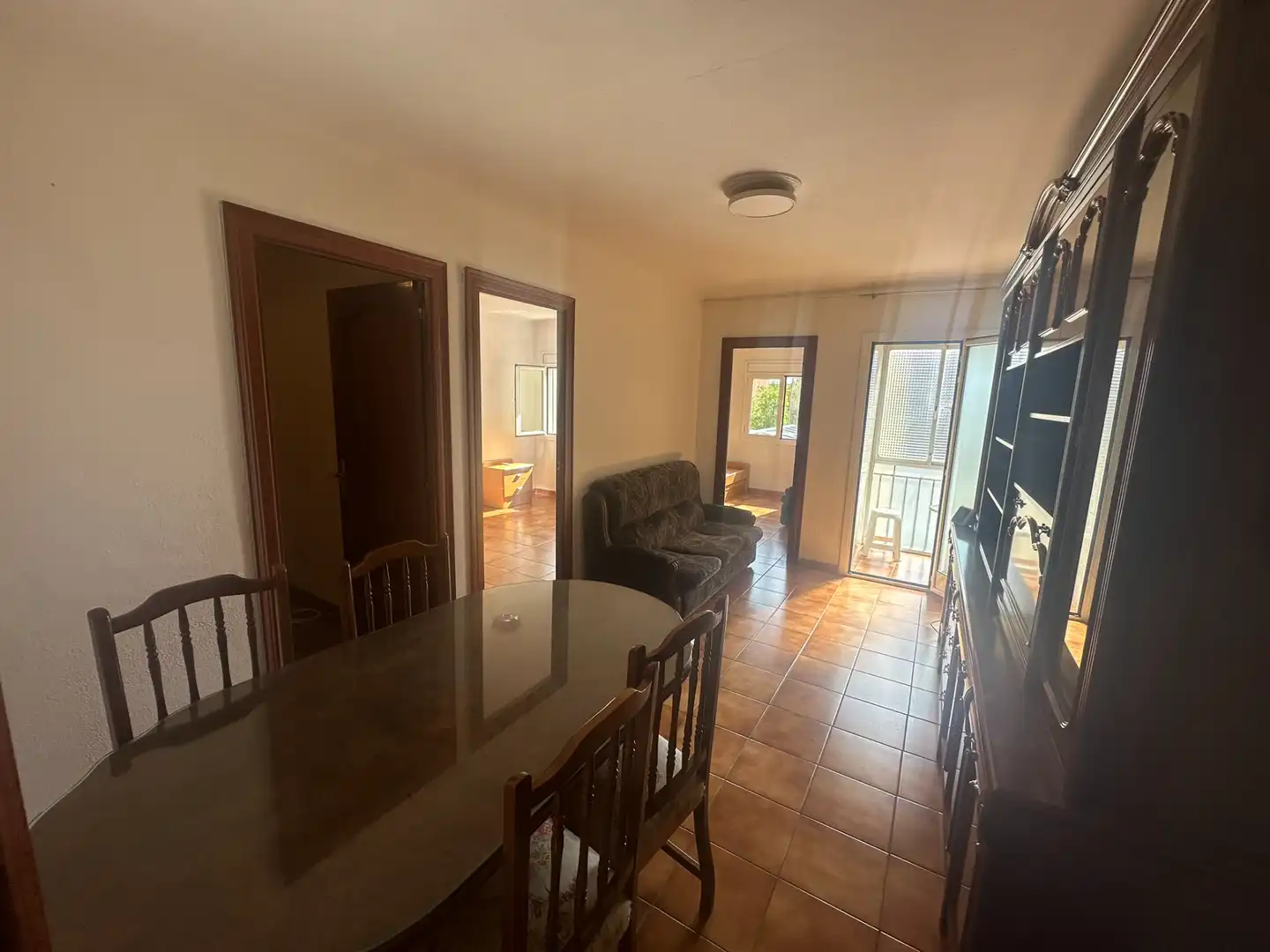 Living room of Flat for sale in Santa Coloma de Gramenet  with Air Conditioner, Furnished and Balcony