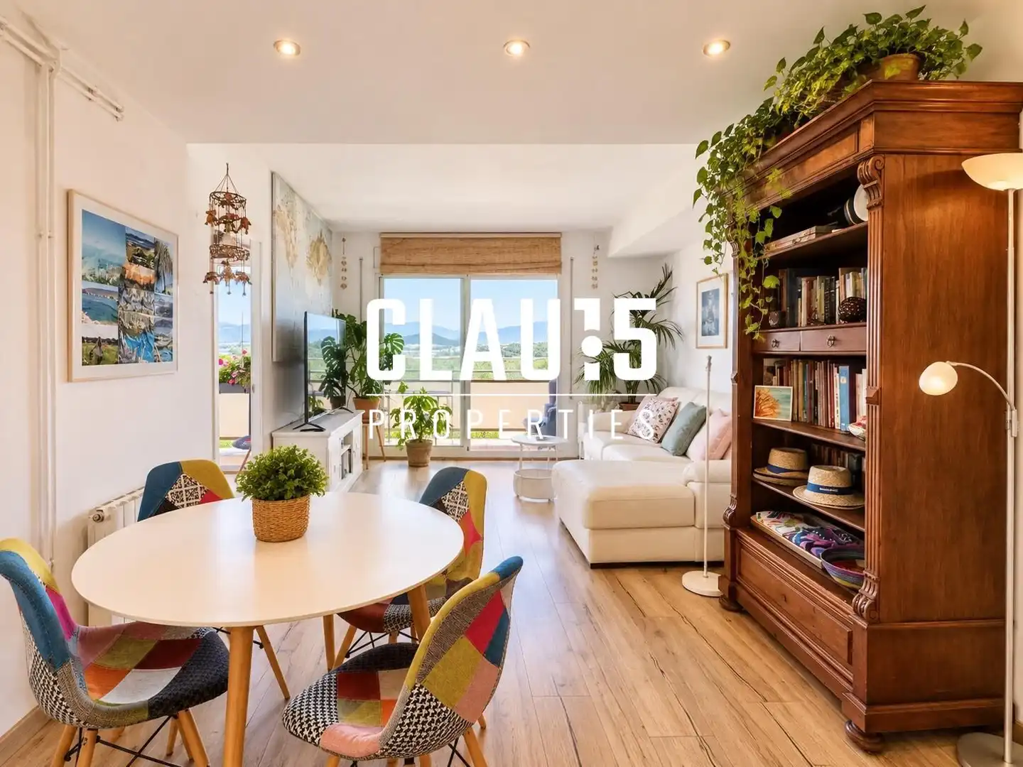 Piso con terraza en venta en Els Pins, imagen 3