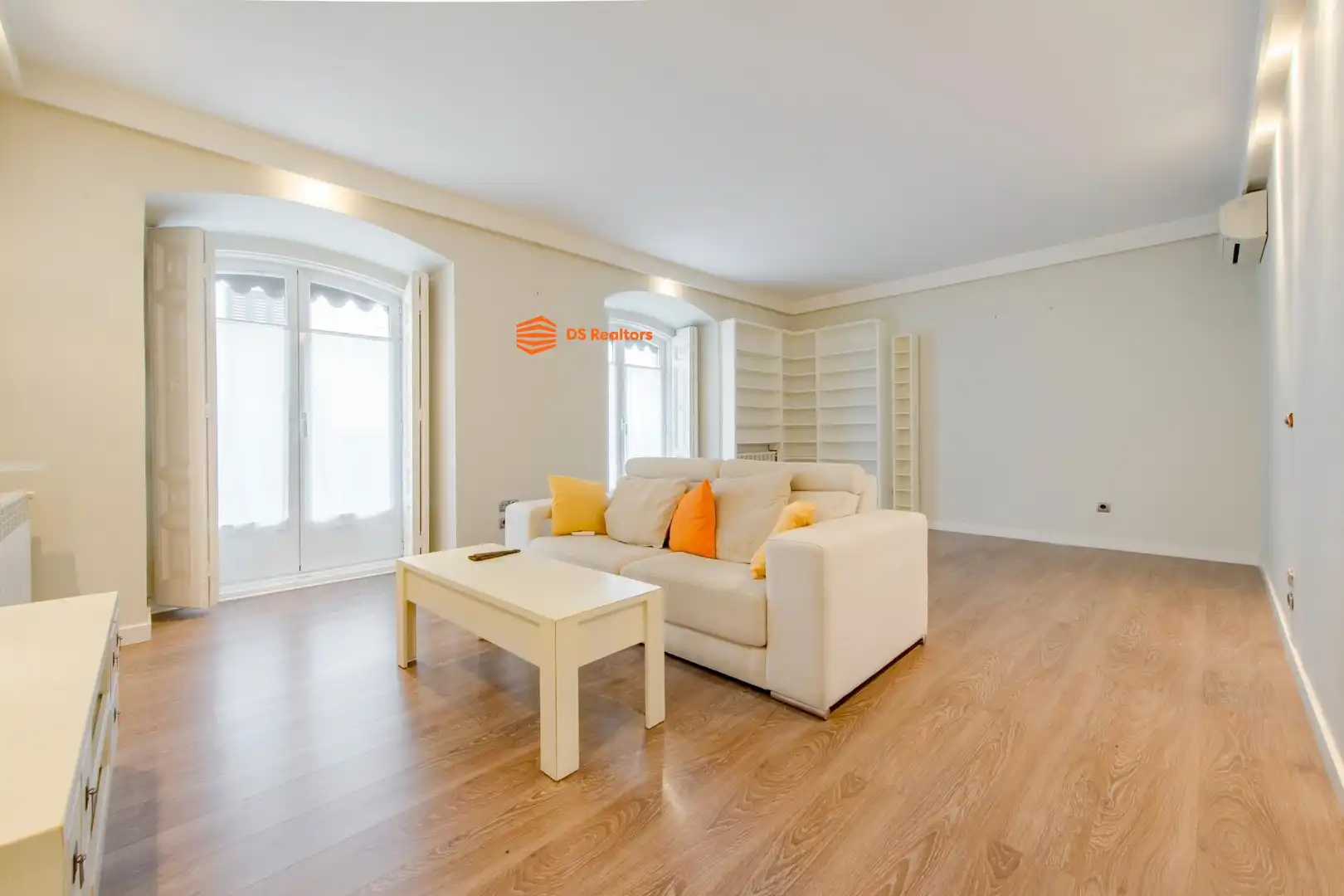 Appartamento con terrazza in vendita a Calle del Arenal, imagen 2