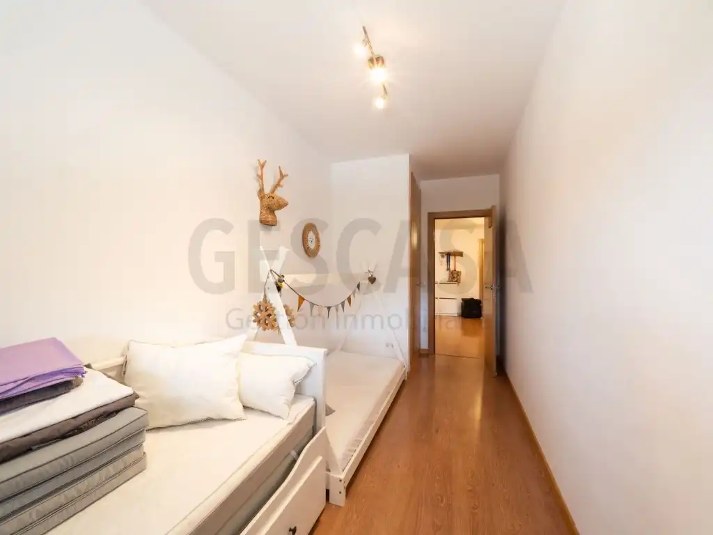 Bedroom of Apartments for sale in El Pont de Suert
