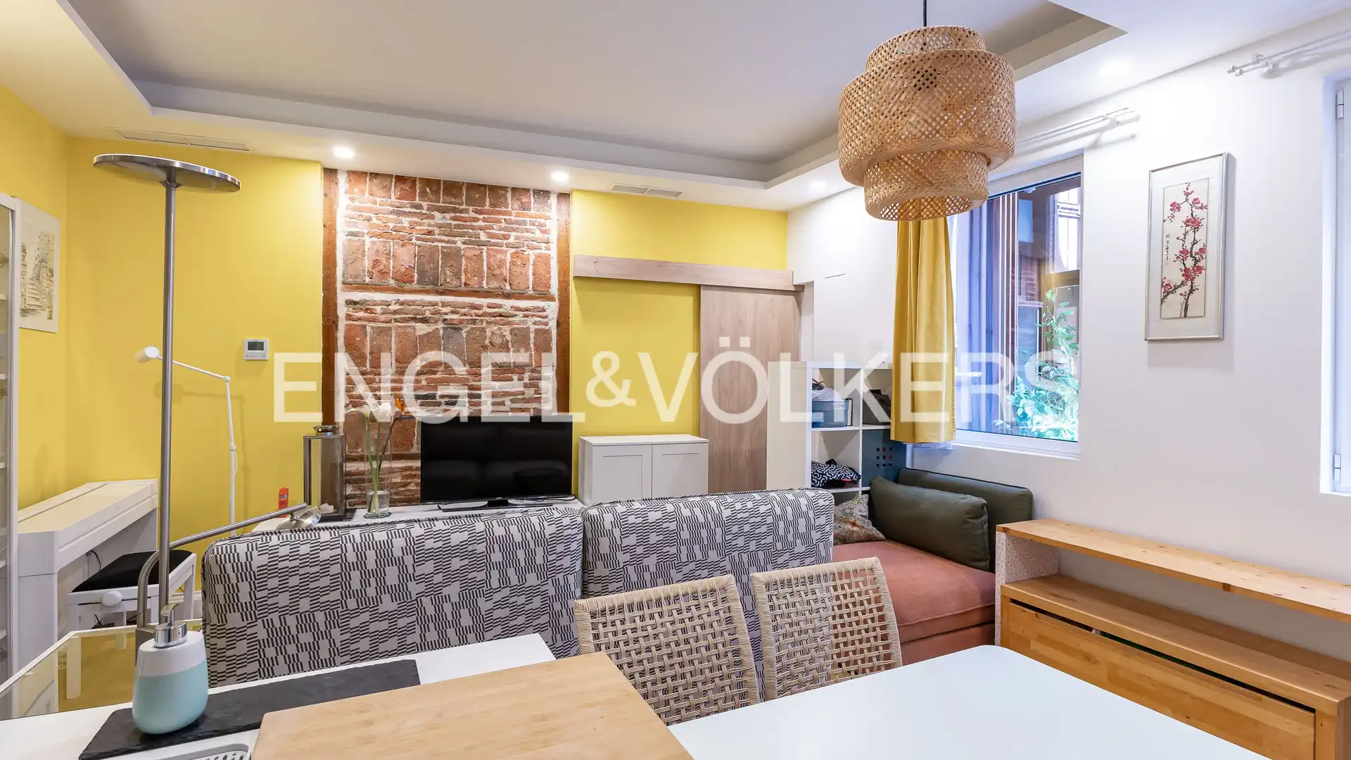 Wohnzimmer von Wohnung zum Verkauf in  Madrid Capital mit Klimaanlage und Heizung