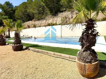 Villa con balcone in vendita a Oltamar - Cucarres