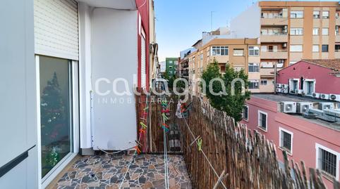 Foto 3 de Piso en venta en Calle de Ausiàs March, El Mercado, Manises