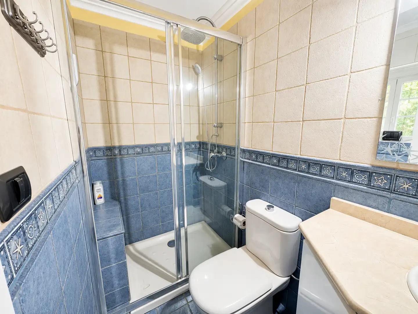 Baño de Casa adosada en venta en Arico con Terraza, Amueblado y Lavadora