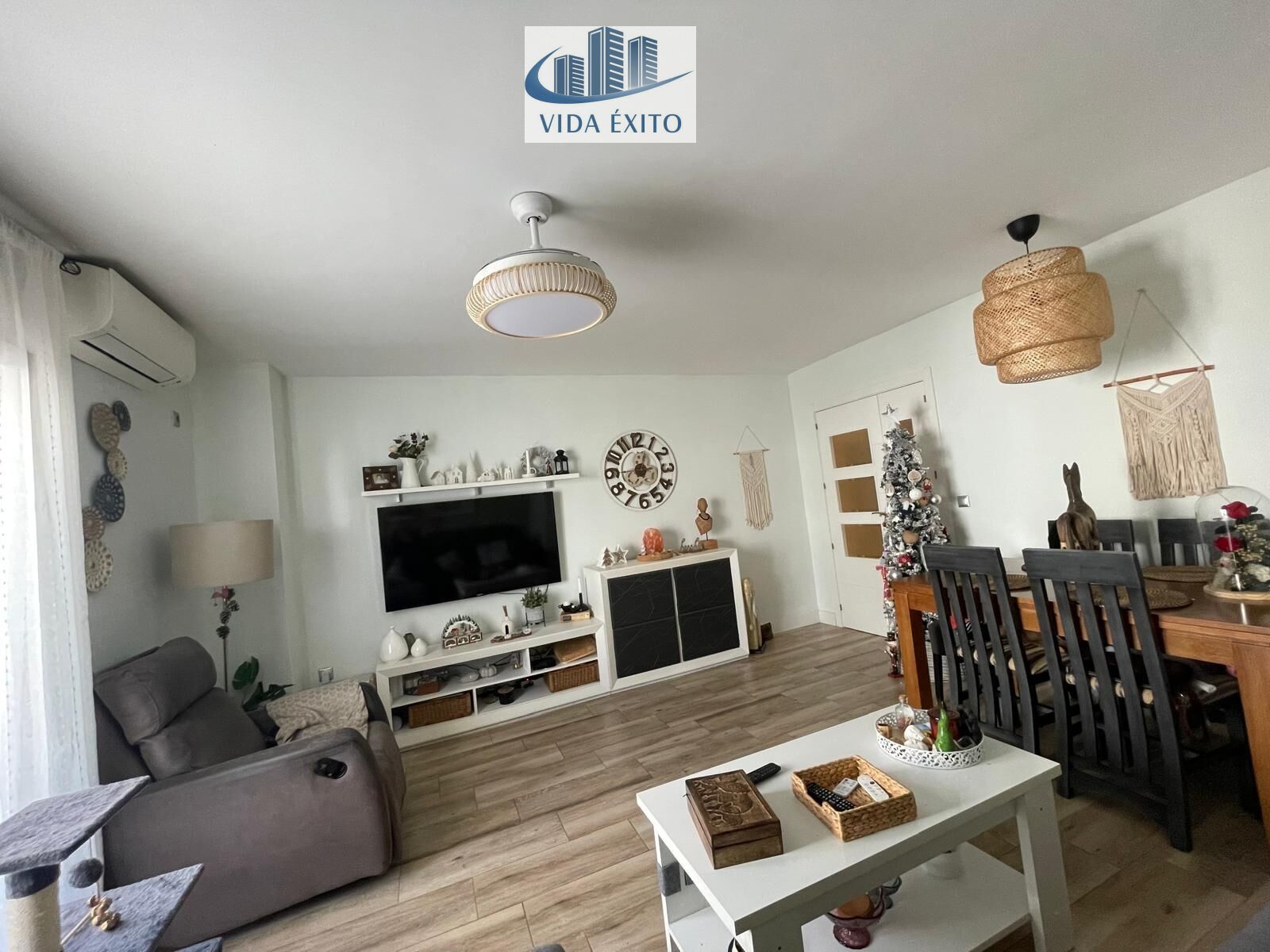 Sala d'estar de Pis en venda en Úbeda amb Aire condicionat i Terrassa