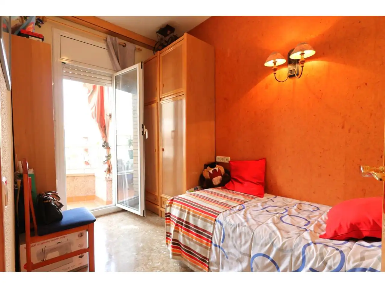 Schlafzimmer von Maisonette zum Verkauf in L'Hospitalet de Llobregat mit Klimaanlage, Heizung und Terrasse