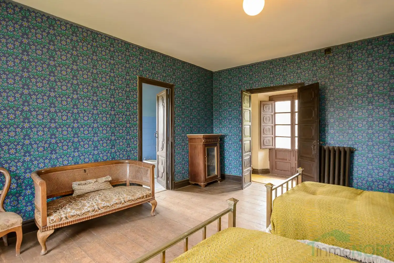 Habitación de Edificio en venta en Oviedo 